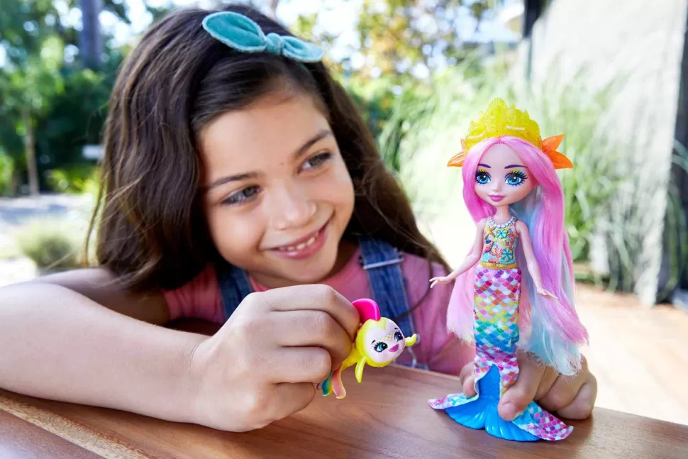 Enchantimals Royal Ocean Kingdom Muneca Rainey Rainbow Fish Con Mascota 4 Anos* Muñecas